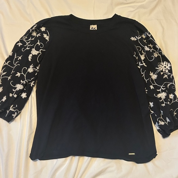 Anne Klein Tops - Anne Klein Black Embroidered 3/4 Gathered Sleeve Crew Neck Knit Top / L